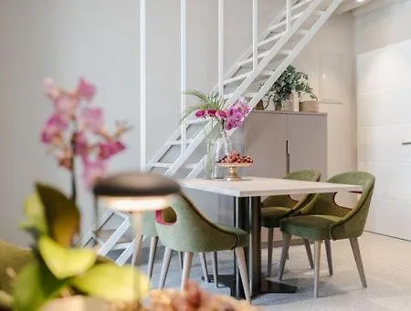 Ghisi Apartment