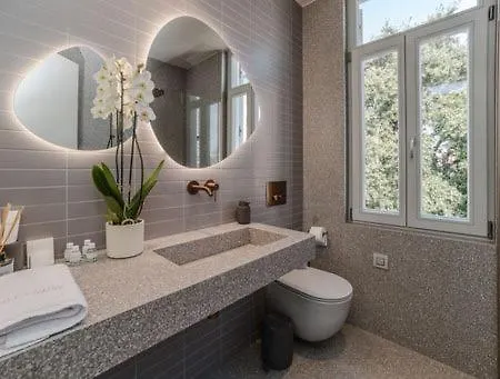 Ghisi Apartment *