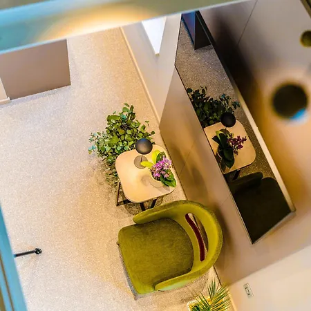 Ghisi Apartment *